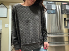 Load image into Gallery viewer, BRUSHED CHECKERED SWEATSHIRT
