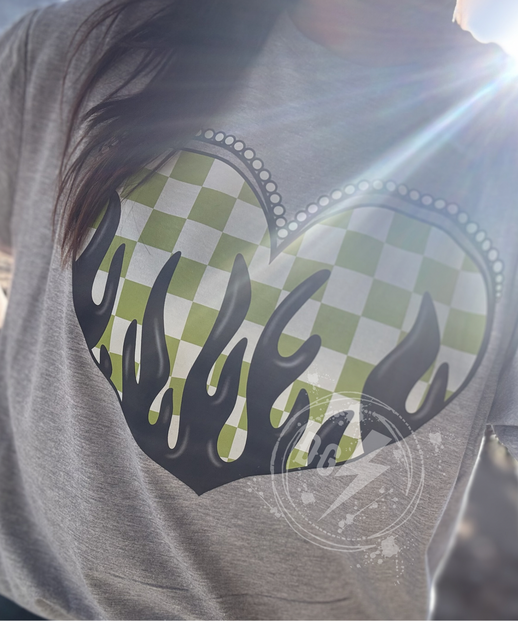 CHECKERED HEART VIBES TEE