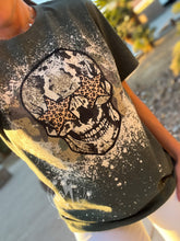 Load image into Gallery viewer, CAMO STAR SKULL ACID WASH TEE
