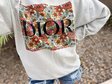 Load image into Gallery viewer, BOXED FALL RETRO RODE0 DR SWEATSHIRT
