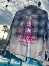 Load image into Gallery viewer, WOMEN'S FIT SMALL ACID WASH FLANNEL
